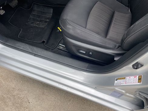 Used 2024 Nissan Altima 2.5 SV FWD image 18