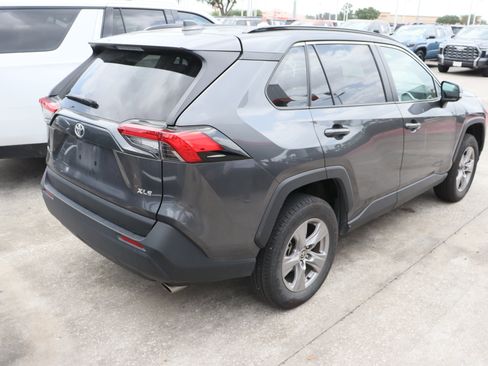 Used 2024 Toyota RAV4 XLE w/ Convenience Package image 9