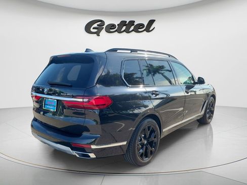 Used 2021 BMW X7 xDrive40i w/ Executive Package 2 AWD/4WD image 4