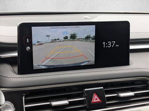 Used 2025 Genesis G70 2.5T RWD image 10
