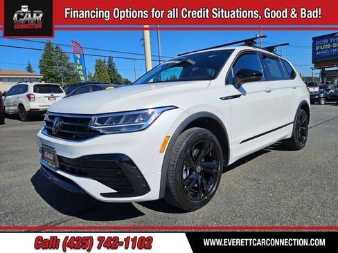 Used 2024 Volkswagen Tiguan SE R-Line AWD/4WD image 1