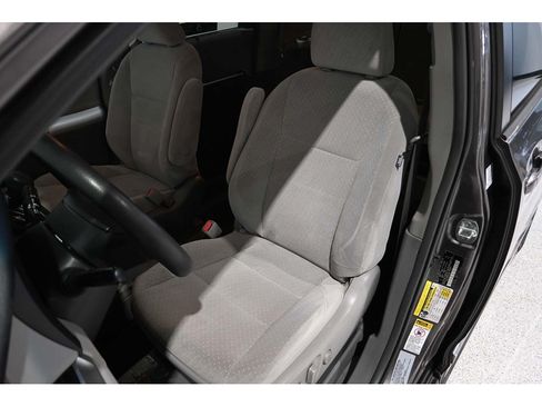 Used 2017 Toyota Sienna LE FWD image 14