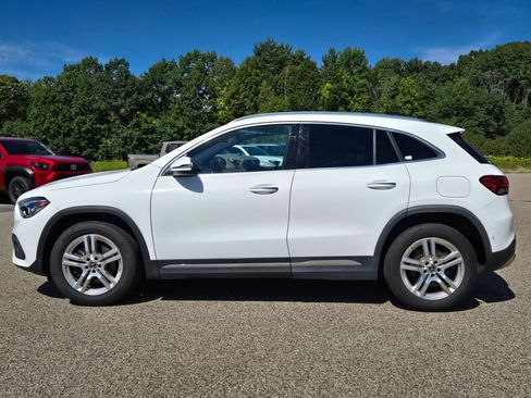 Used 2023 Mercedes-Benz GLA 250 4MATIC image 2