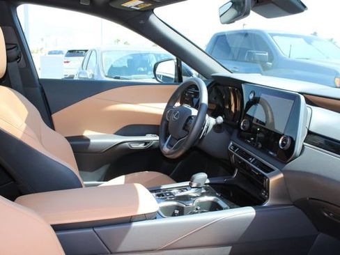 Used 2026 Lexus RX 350 FWD w/ Accessory Package (Z1) image 5