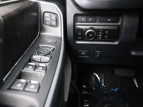 Used 2024 Ford F250 Lariat image 18