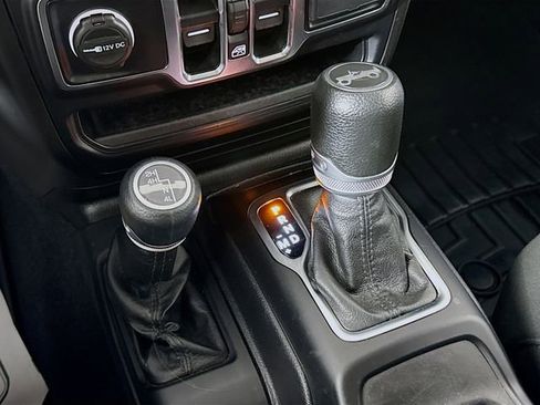 Used 2019 Jeep Wrangler Unlimited Sport S image 16