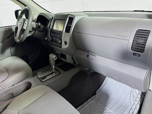 Used 2019 Nissan Frontier SV image 26