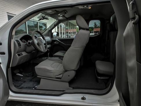 Used 2021 Nissan Frontier S RWD image 16