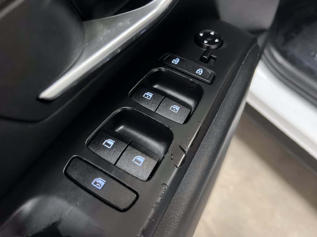 Used 2022 Hyundai Santa Cruz SEL FWD image 13