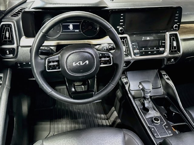 Certified 2023 Kia Sorento S w/ Panoramic Sunroof Package AWD/4WD image 20