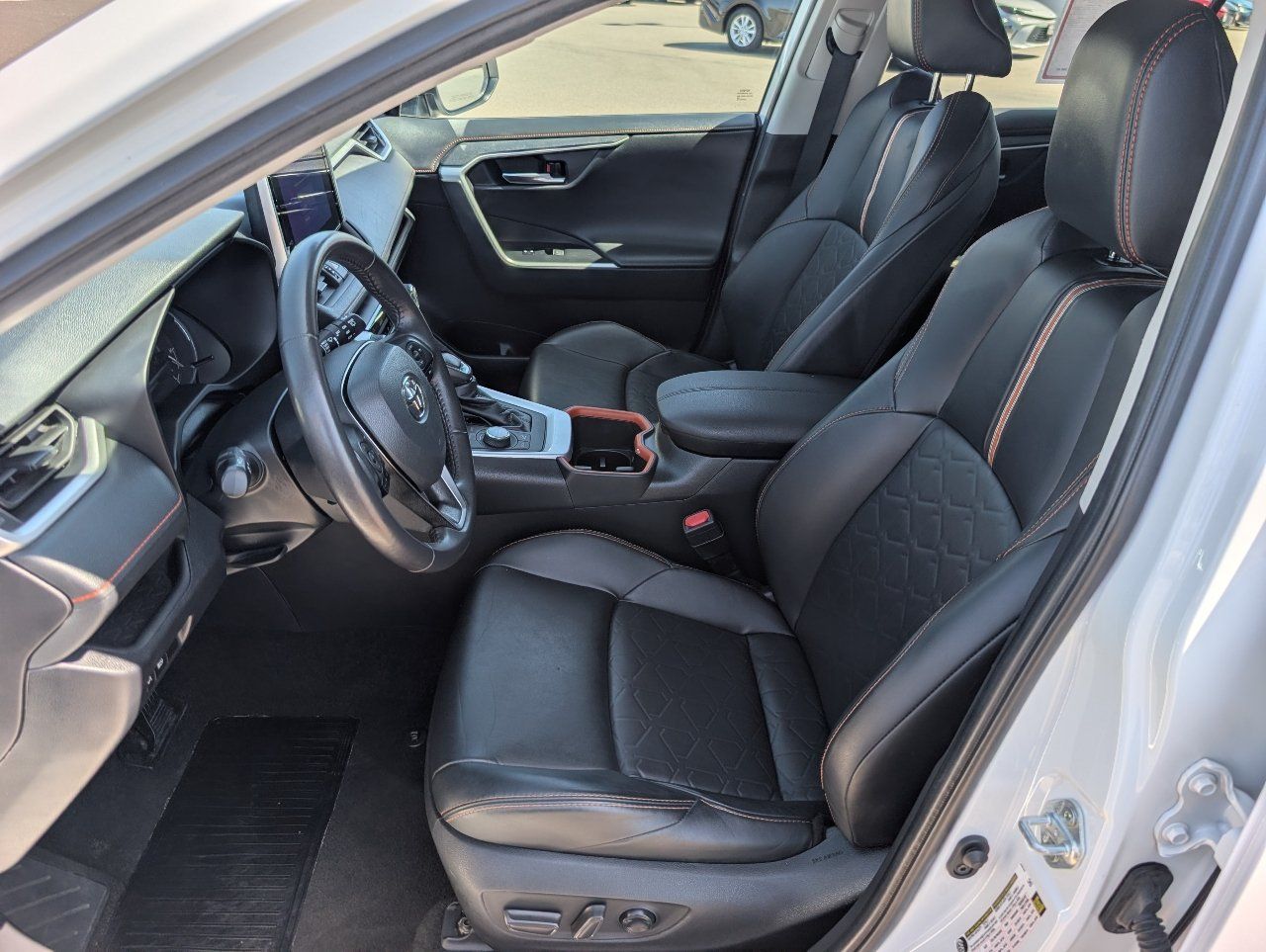 Used 2024 Toyota RAV4 Adventure AWD/4WD image 2