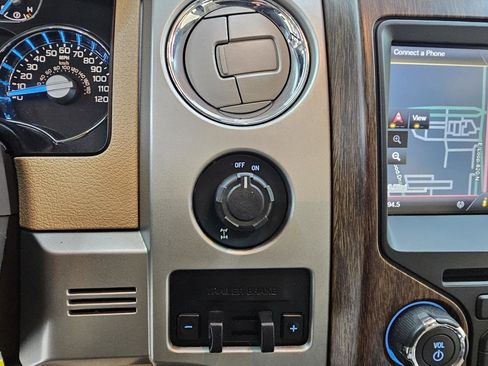 Used 2014 Ford F150 Lariat w/ Equipment Group 502A Luxury RWD image 32