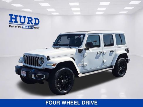 Used 2024 Jeep Wrangler Unlimited Sahara w/ Technology Group AWD/4WD image 7