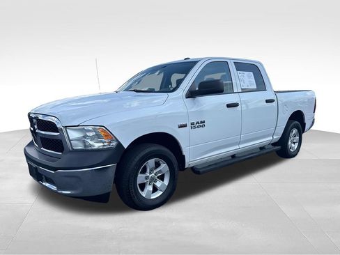 Used 2015 RAM 1500 ST w/ SXT Appearance Group AWD/4WD image 2
