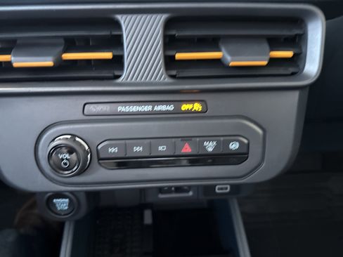 Used 2025 Ford Maverick Tremor image 22