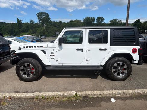 Used 2022 Jeep Wrangler Unlimited Sahara w/ LED Lighting Group AWD/4WD image 13