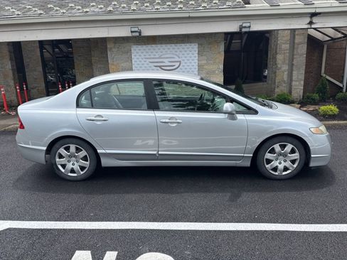 Used 2010 Honda Civic LX image 3