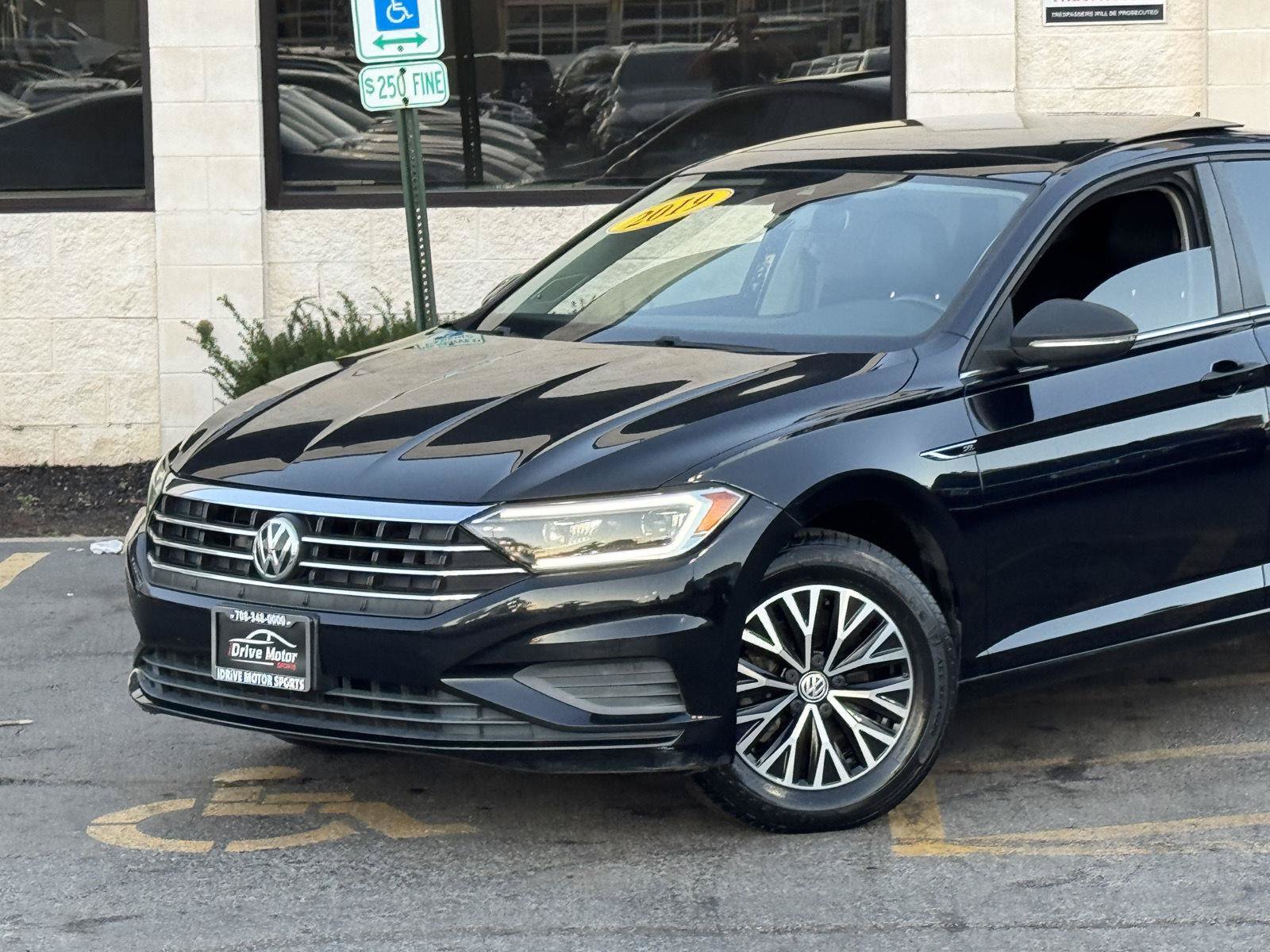 Used 2019 Volkswagen Jetta SEL FWD image 3