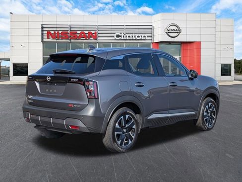Certified 2025 Nissan Kicks SR image 3