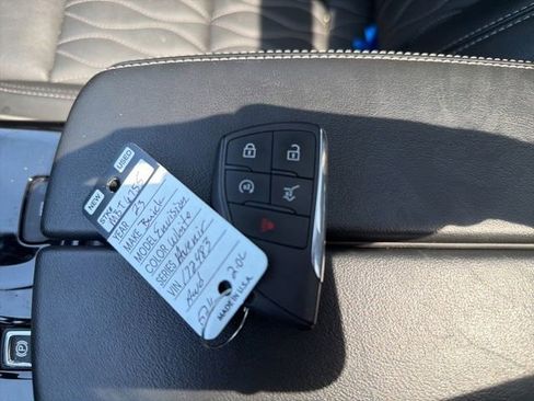 Used 2023 Buick Envision Avenir AWD/4WD image 30