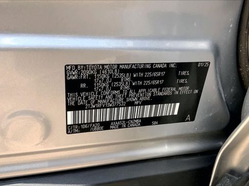 Used 2025 Toyota RAV4 XLE FWD image 34