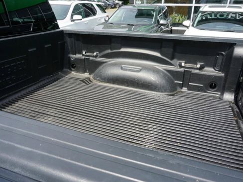 Used 2021 RAM 1500 Laramie AWD/4WD image 10
