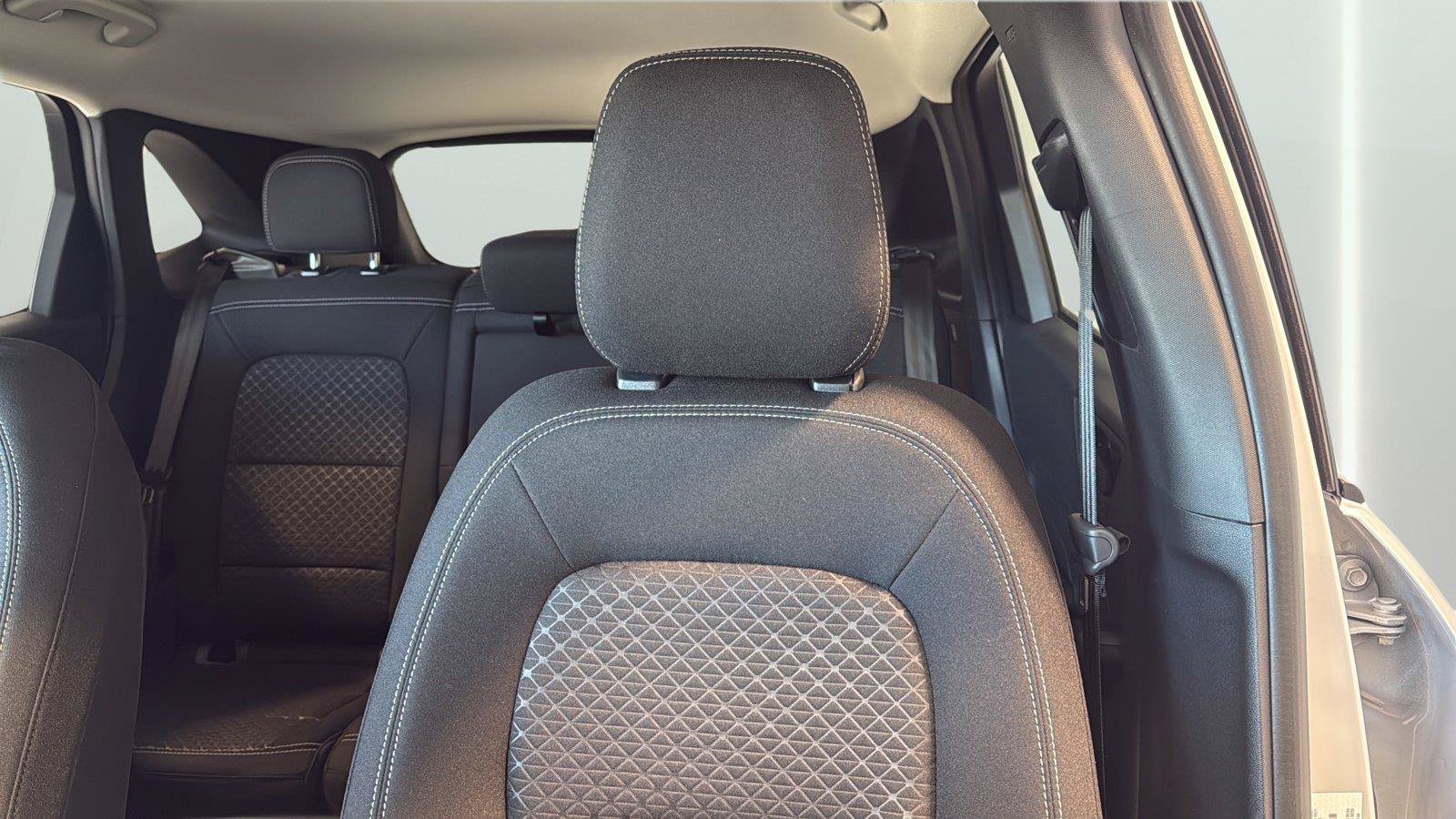 Used 2025 Ford Escape Active w/ Tech Pack #1 AWD/4WD image 21