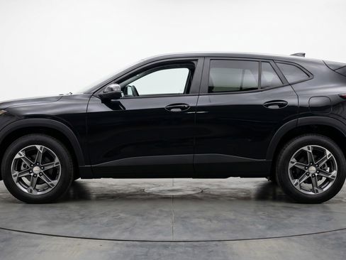 Used 2025 Chevrolet Blazer LT FWD image 5