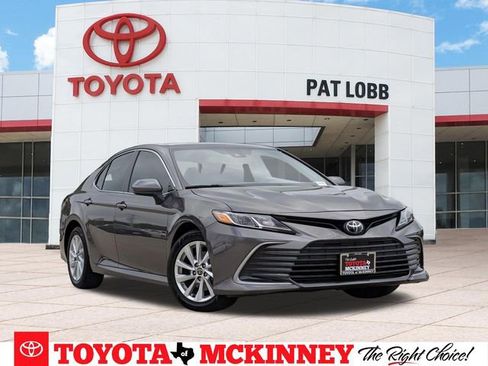 Used 2023 Toyota Camry LE FWD image 1