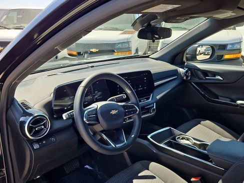 Used 2025 Chevrolet Equinox LT FWD image 10