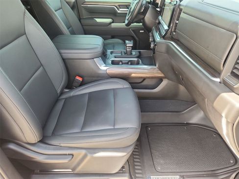 Used 2025 Chevrolet Silverado 1500 RST w/ Redline Edition AWD/4WD image 28