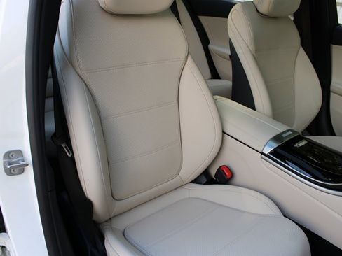 Used 2024 Mercedes-Benz C 300 4MATIC Sedan w/ Exclusive Trim Package image 13