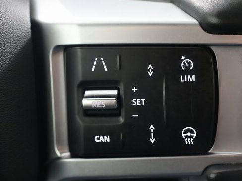 Used 2023 Land Rover Discovery S R-Dynamic image 12