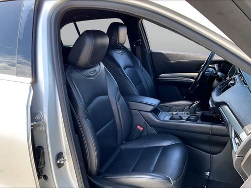 Used 2022 Cadillac XT4 Premium Luxury w/ Safety Alert Package AWD/4WD image 6