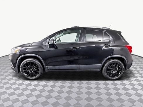 Used 2020 Chevrolet Trax LT w/ LT Convenience Package image 6