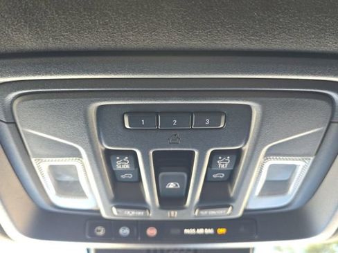 Used 2022 GMC Sierra 1500 AT4X image 42