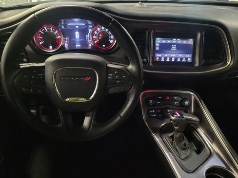 Used 2019 Dodge Challenger SXT RWD image 22