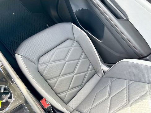 Used 2024 Volkswagen Atlas Peak Edition SEL image 25