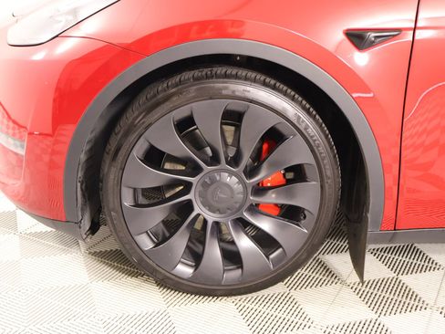 Used 2023 Tesla Model Y Performance AWD/4WD image 16