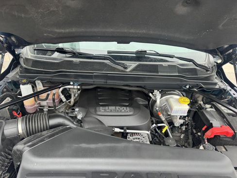 Used 2024 RAM 2500 Big Horn w/ Bed Utility Group image 5