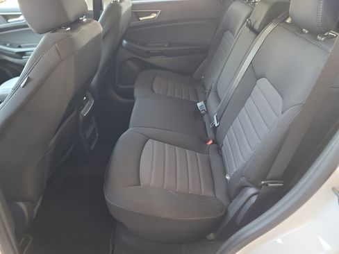 Used 2024 Ford Edge SE image 12