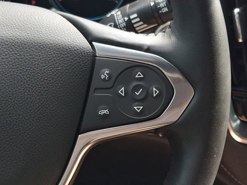 Used 2022 Chevrolet Traverse LT AWD/4WD image 23