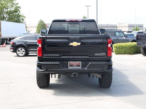 Used 2024 Chevrolet Silverado 2500 High Country w/ Z71 Off-Road Package AWD/4WD image 5