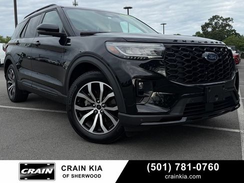 Used 2025 Ford Explorer ST-Line w/ Premium Package RWD image 1