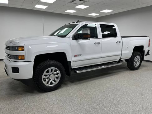 Used 2018 Chevrolet Silverado 2500 LTZ w/ Custom Sport Edition AWD/4WD image 6