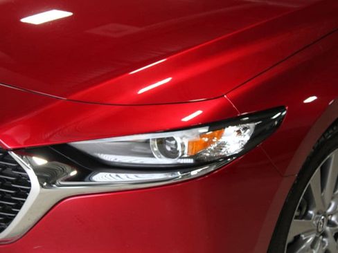 Used 2023 MAZDA MAZDA3 s FWD image 2