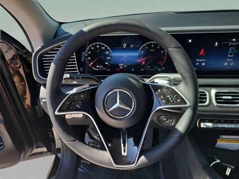 Certified 2026 Mercedes-Benz GLS 450 4MATIC image 23