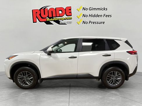 Used 2023 Nissan Rogue S AWD/4WD image 3