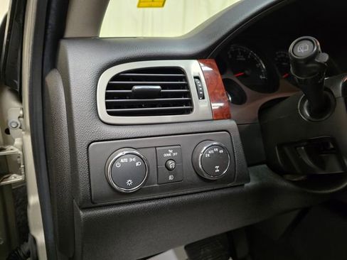 Used 2013 GMC Yukon XL SLT w/ Regional Value Package image 18