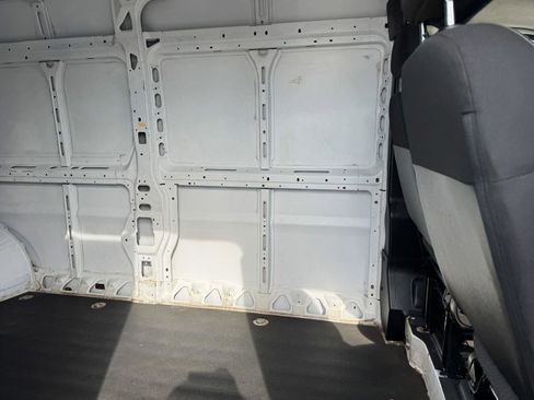 Used 2024 RAM ProMaster 2500 w/ Convenience Group FWD image 10